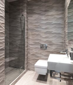 Pralka i suszarka w małym mieszkaniu: cicha zabudowa, wentylacja i bezpieczeństwo krok po kroku