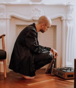 Podłoga winylowa SPC w mieszkaniu: montaż, podkład, dylatacje i koszty krok po kroku